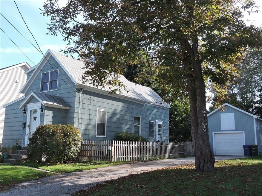 Attractive New England style home...