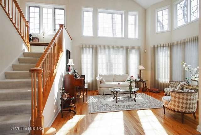 2723 Aspen Ct, Glenview, IL 60026 - photo 1