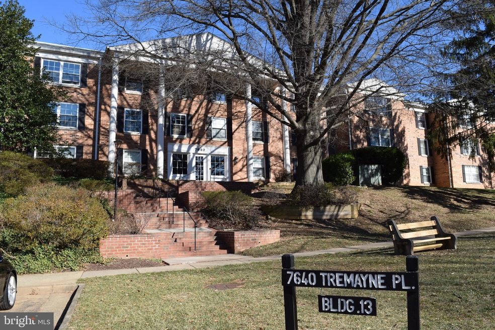 7640 Tremayne Place unit 204, McLean, VA 22102 - photo 1