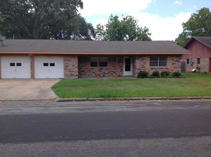 2829 Del Monte Ave, Bay City, TX 77414 - photo 1