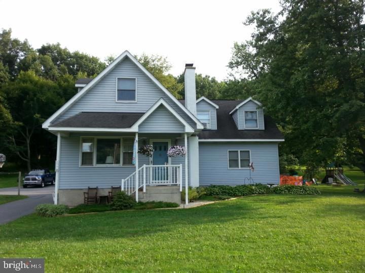 177 Gelsinger Rd, Reading, PA 19608 - photo 1