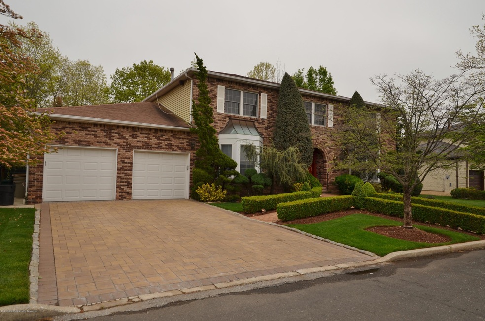 105 Meade Loop, Staten Island, NY 10309 - photo 1