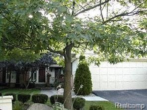 6907 pebble, exterior.jpg