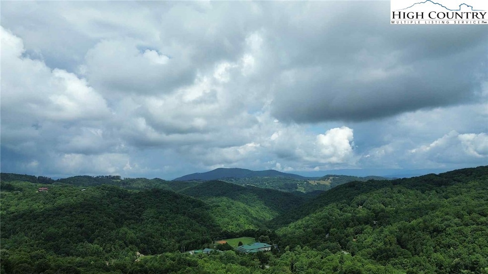 113 Arrowhead Rd, Beech Mountain, NC 28604 - photo 1