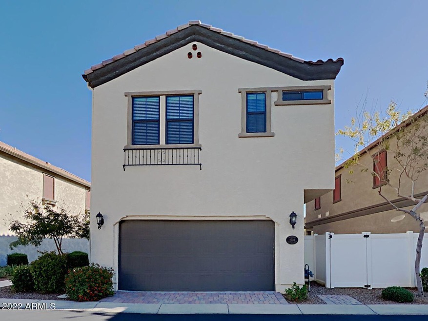 2703 S Valle Verde, Mesa, AZ 85209 - photo 1