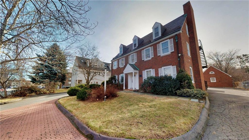 1039 Asylum Ave, Hartford, CT 06105 - photo 1