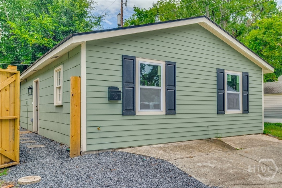 2142 E 42nd St, Savannah, GA 31404 - photo 1