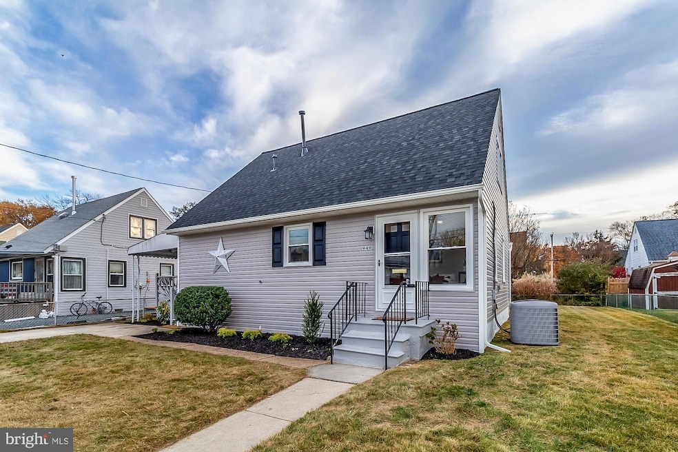 949 Lance Ave, Essex, MD 21221 - photo 1