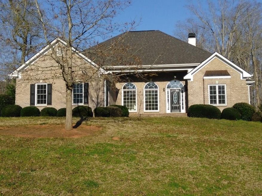 1420 Dove Creek Cir, Winder, GA 30680 - photo 1