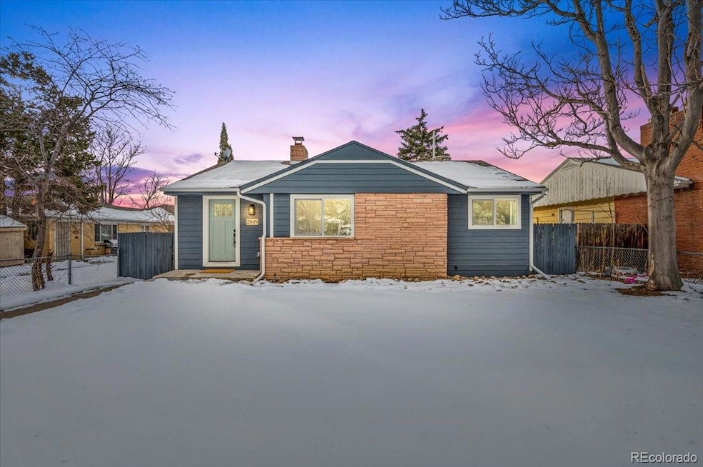 2049 Florence St, Aurora, CO 80010 - photo 1