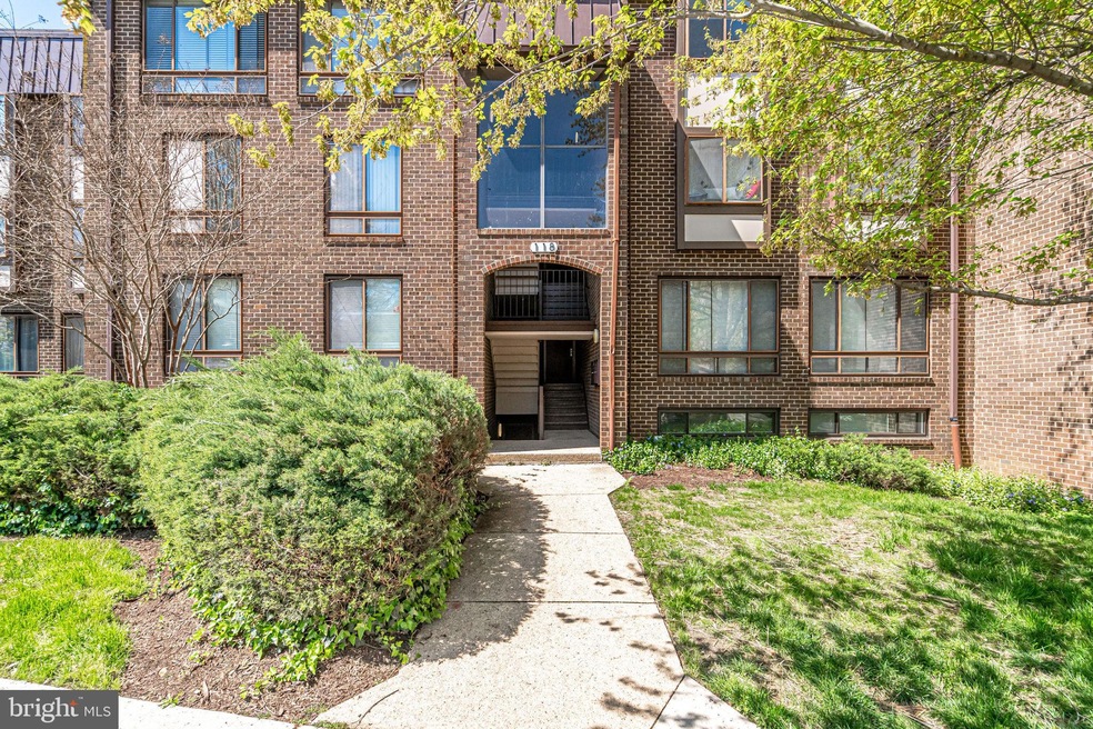 118 Roberts Ln unit 401, Alexandria, VA 22314 - photo 1