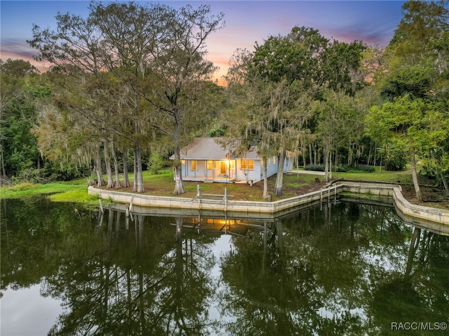 11580 E Squire Ct, Inverness, FL 34450 - photo 1