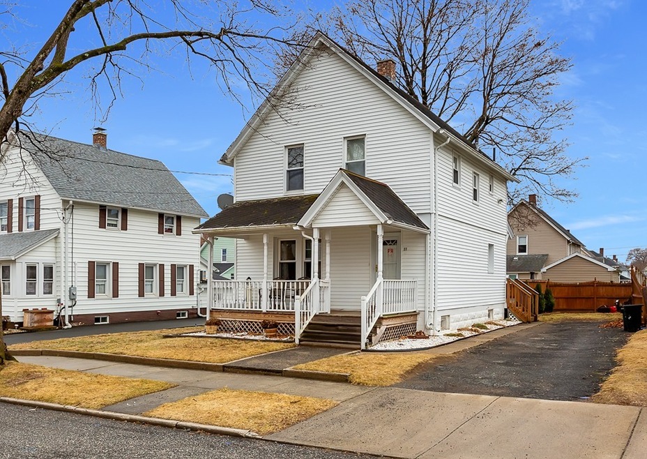 27 Duke St, Ludlow, MA 01056 - photo 1