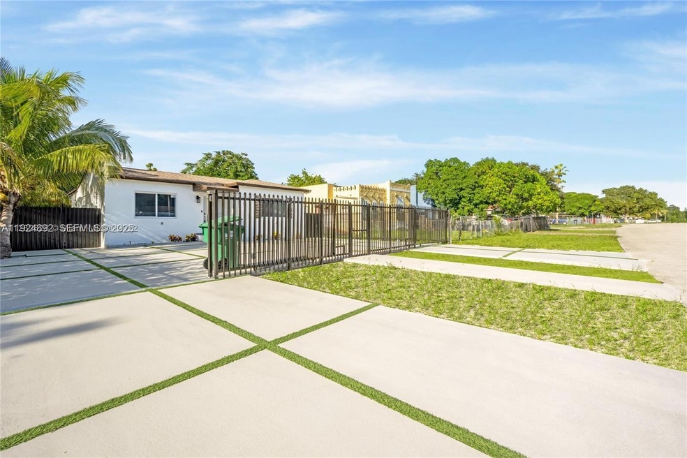 911 Sharar Ave unit 1, Opa Locka, FL 33054 - photo 1