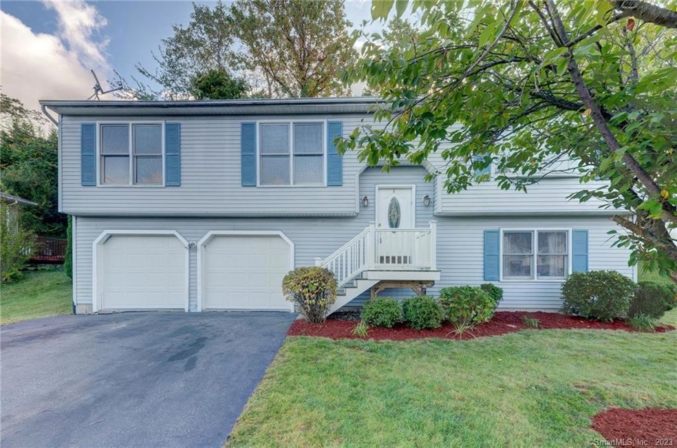 41 Westport Dr, Waterbury, CT 06706 - photo 1