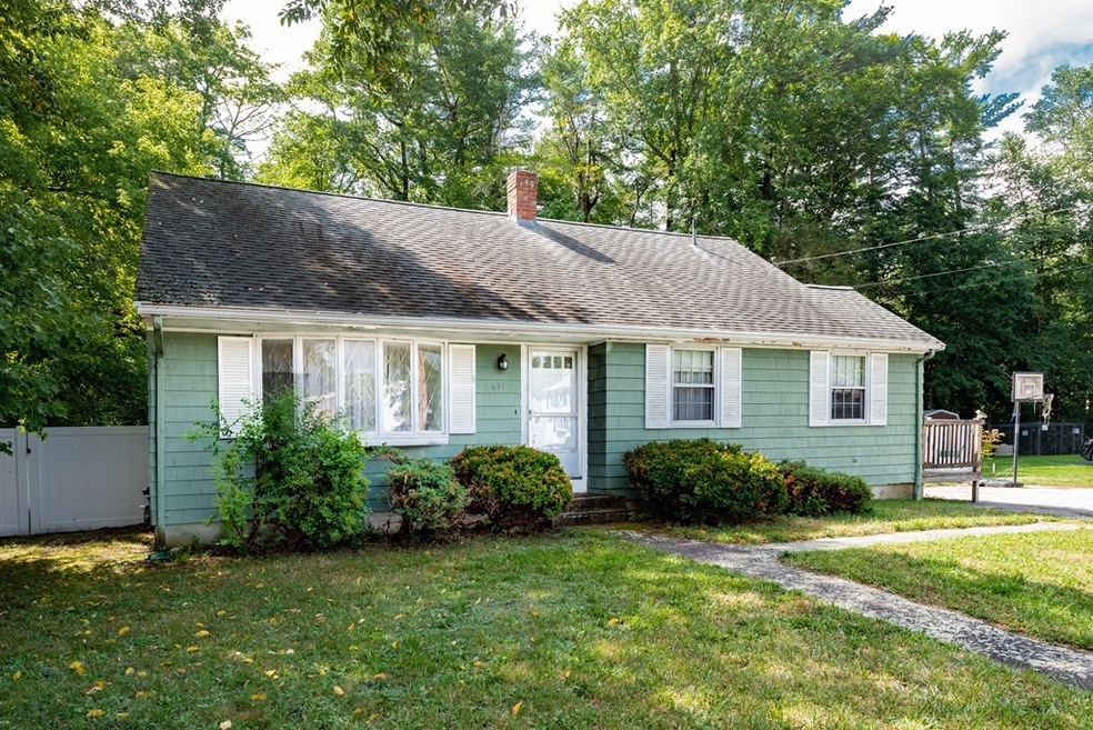 63 Brooks Rd, Rockland, MA 02370 - photo 1