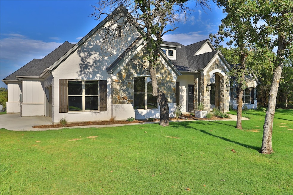 2054 Glenhollow Dr, Weatherford, TX 76088 - photo 1