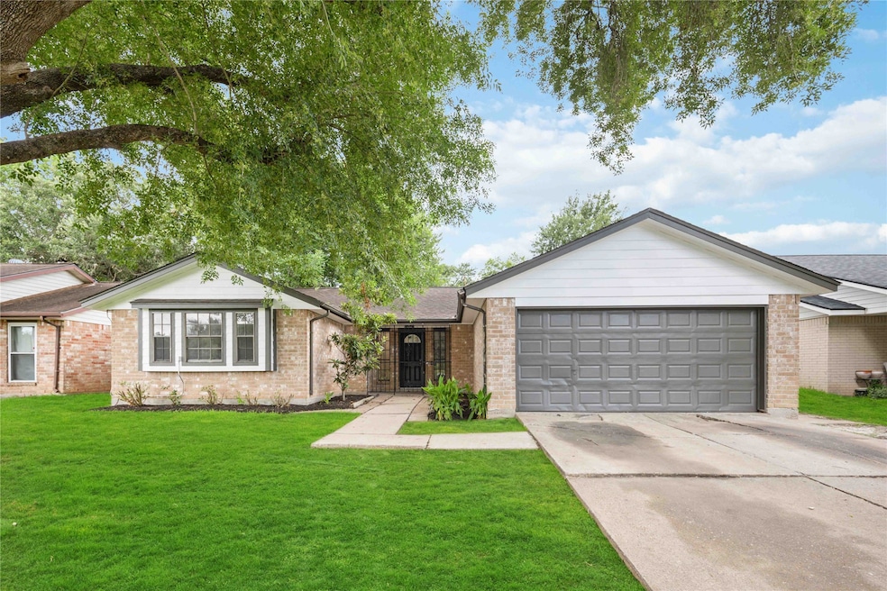 9522 Fuqua St, Houston, TX 77075 - photo 1