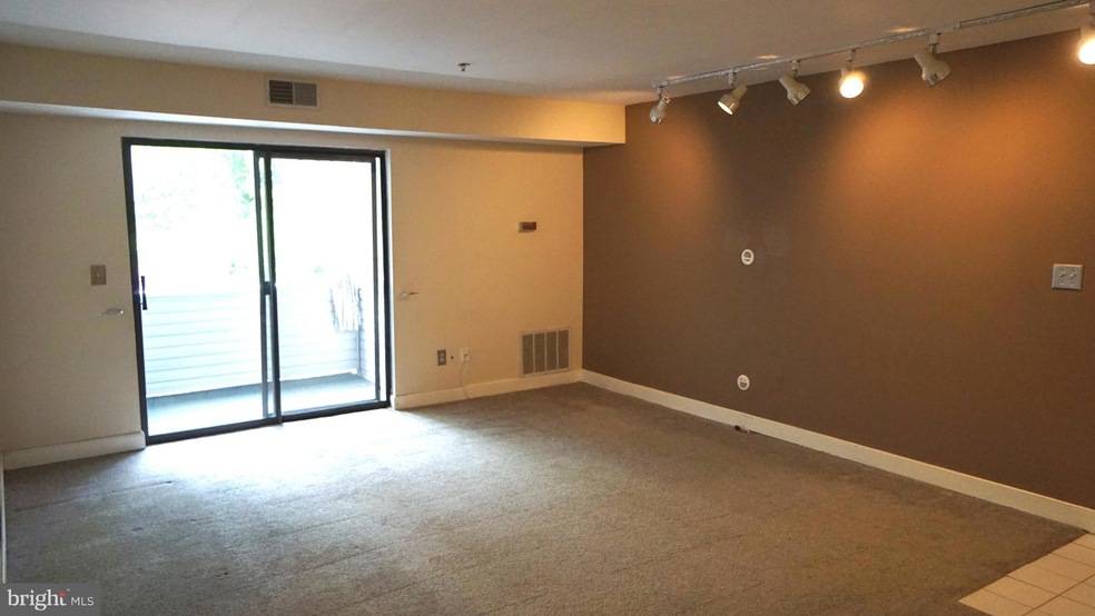 921 Governor Cir, Wilmington, DE 19809 - photo 1