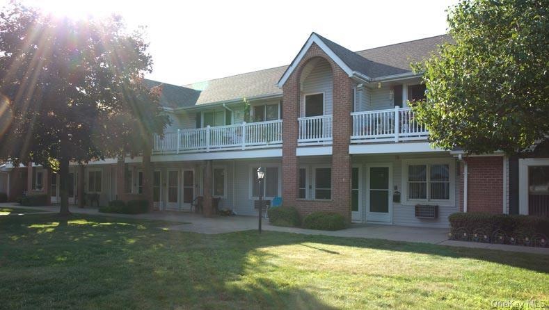 870 Little East Neck Rd unit A16, West Babylon, NY 11704 - photo 1