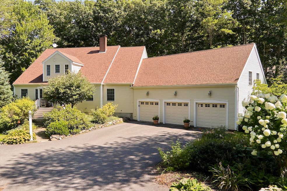 27 Pleasant Ridge Drive, Camden