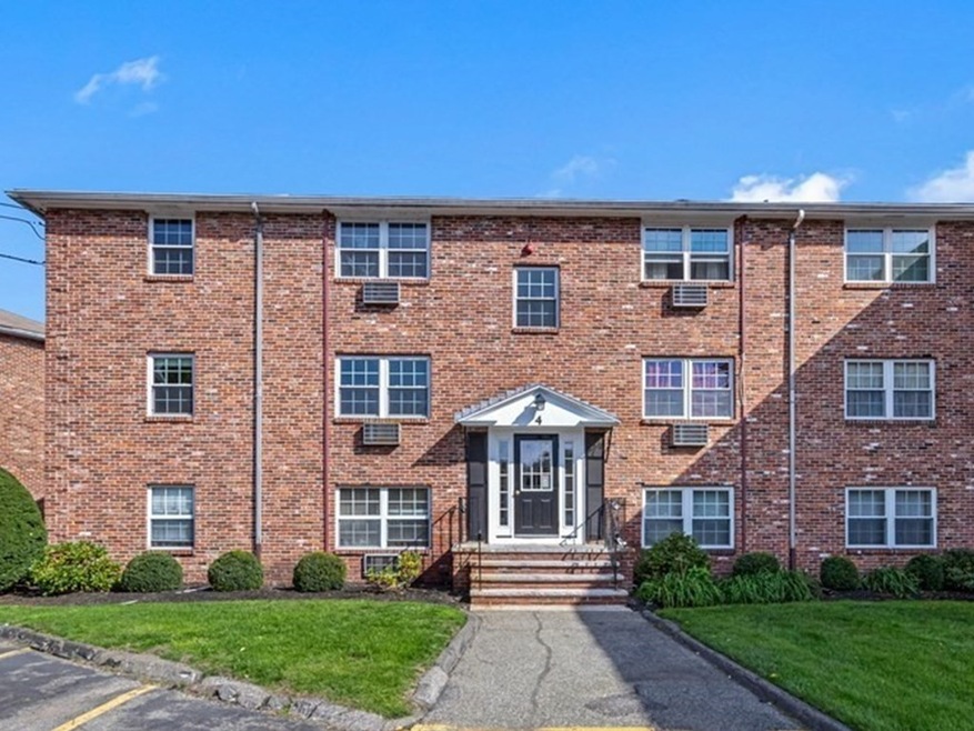 4 Colonial Village Dr unit 5, Arlington, MA 02474 - photo 1