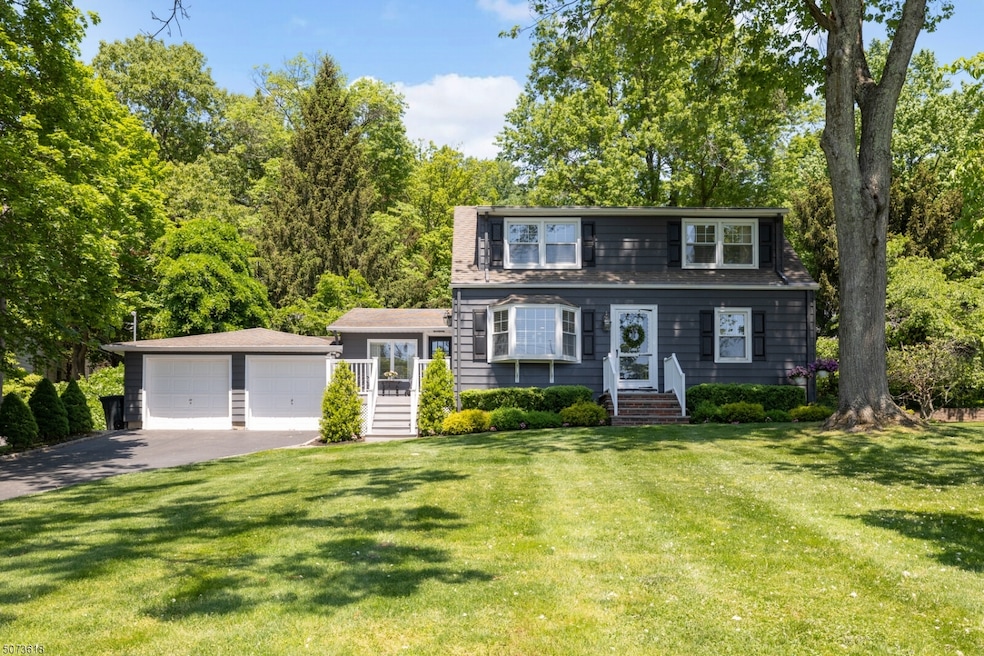 43 Valleyview Rd, Watchung, NJ 07069 - photo 1