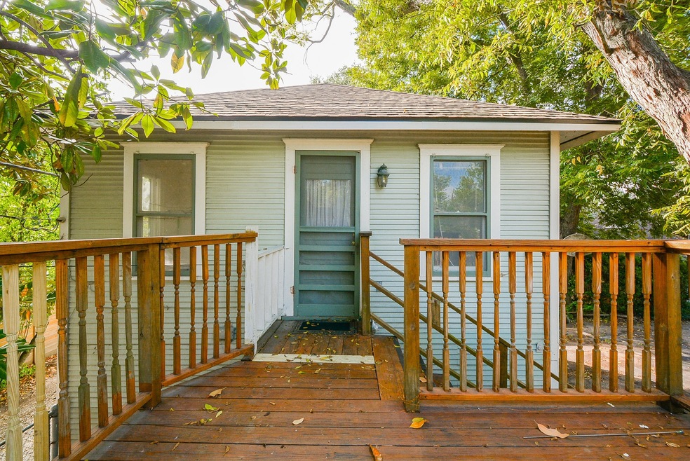 1040 Columbia St unit C, Houston, TX 77008 - photo 1