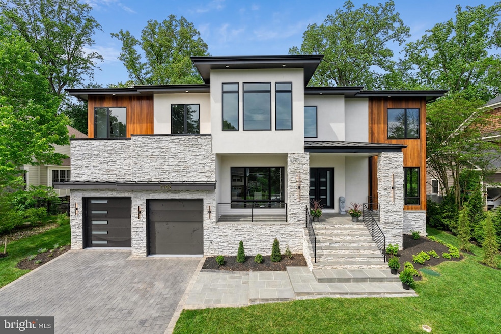 Sold $4,050,000 • Co-Listing Agent