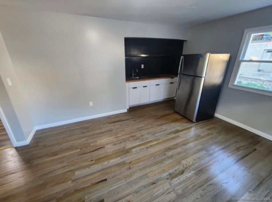 1610 Iranistan Ave unit b04, Bridge Port, CT 06604 - photo 1