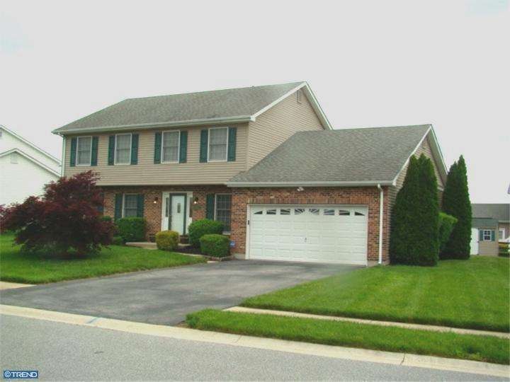 105 Duke Dr, Bear, DE 19701 - photo 1