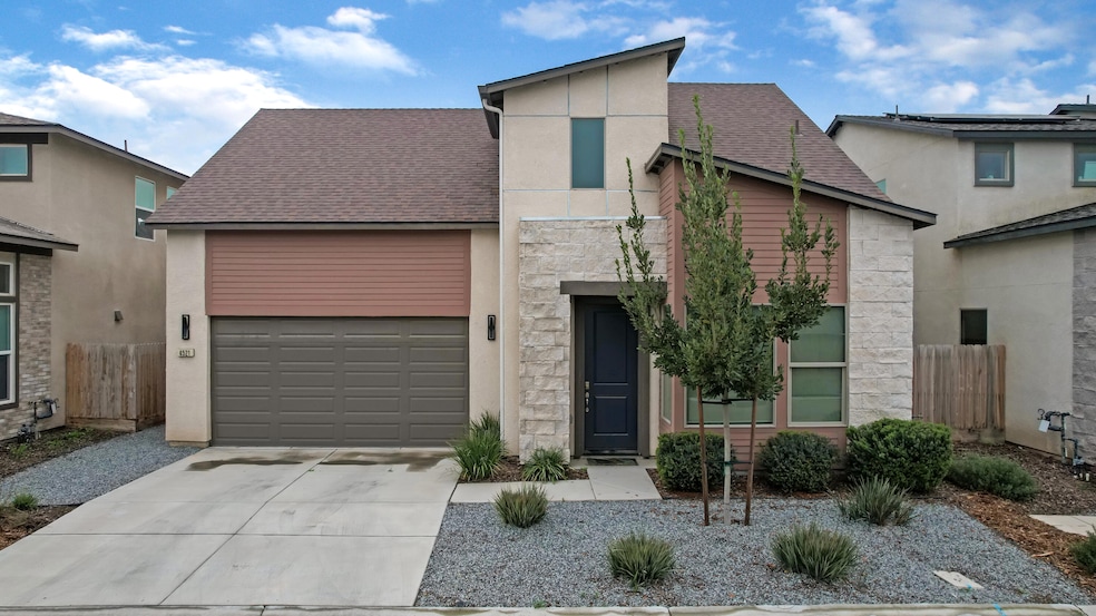 4521 S Ernest St, Visalia, CA 93277 - photo 1