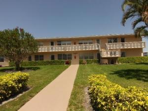 118 Norwich E, West Palm Beach, FL 33417 - photo 1