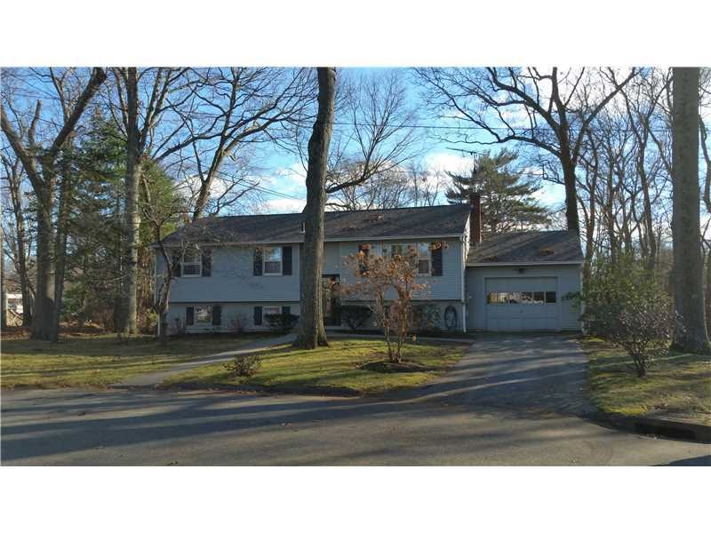2 Lazywood Ln, Warwick, RI 02889 - photo 1
