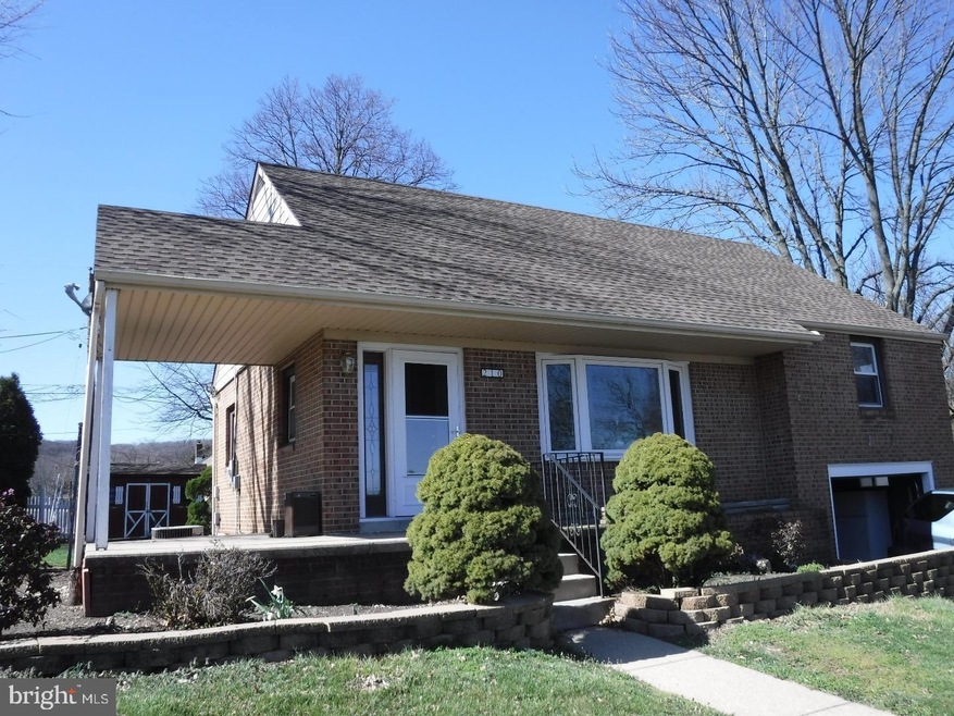 210 Grande Valley Rd, Reading, PA 19606 - photo 1