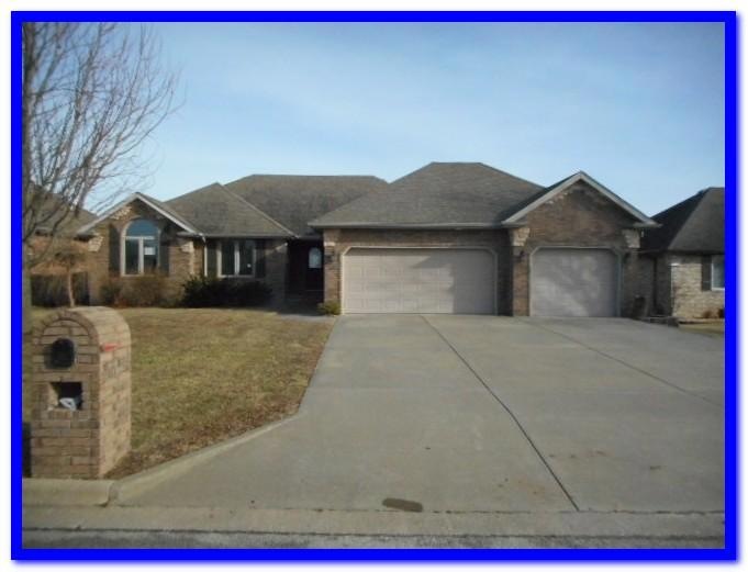 620 Maplewood Hills Dr, Nixa, MO 65714 - photo 1