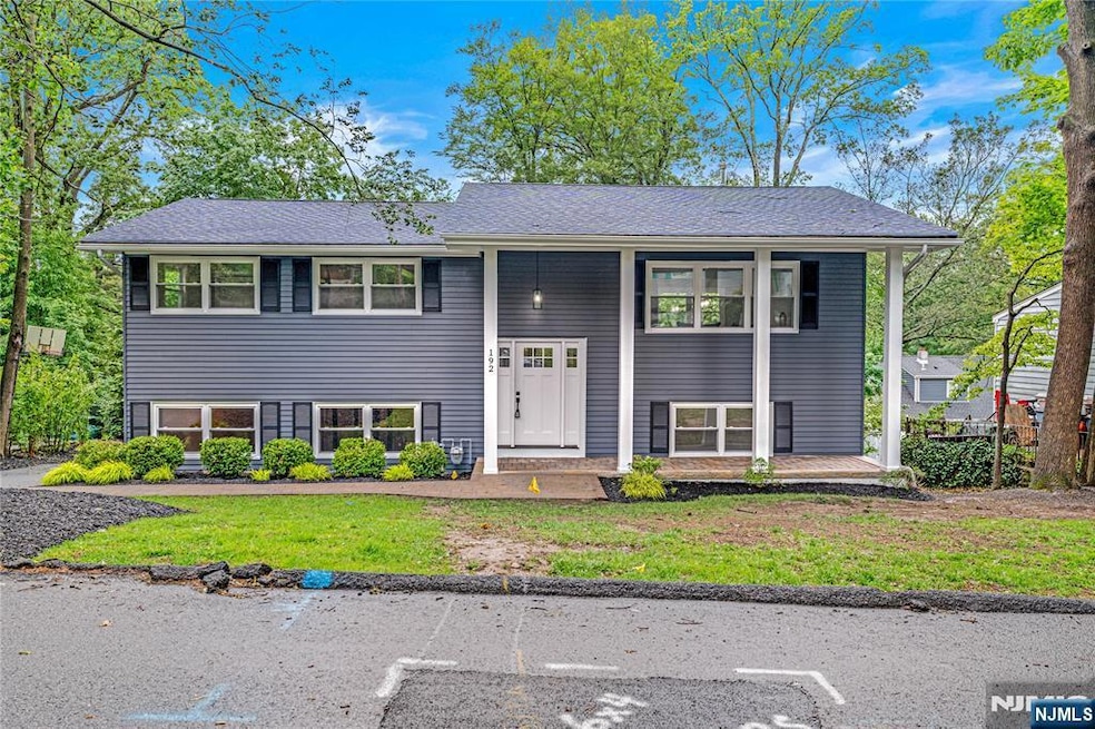 192 Mohawk Trail, Wayne, NJ 07470 - photo 1