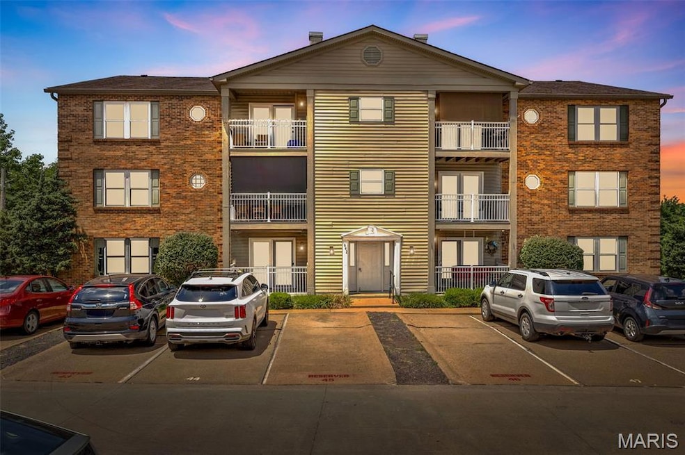 642 S Old Highway 141 unit F, Fenton, MO 63026 - photo 1