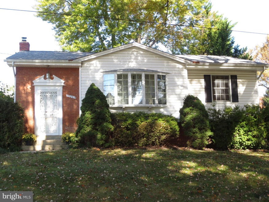 13201 Vandalia Dr, Rockville, MD 20853 - photo 1