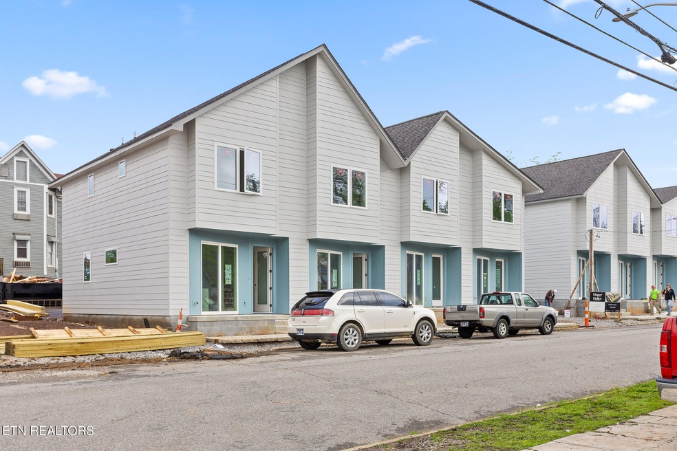 Pending $369,900