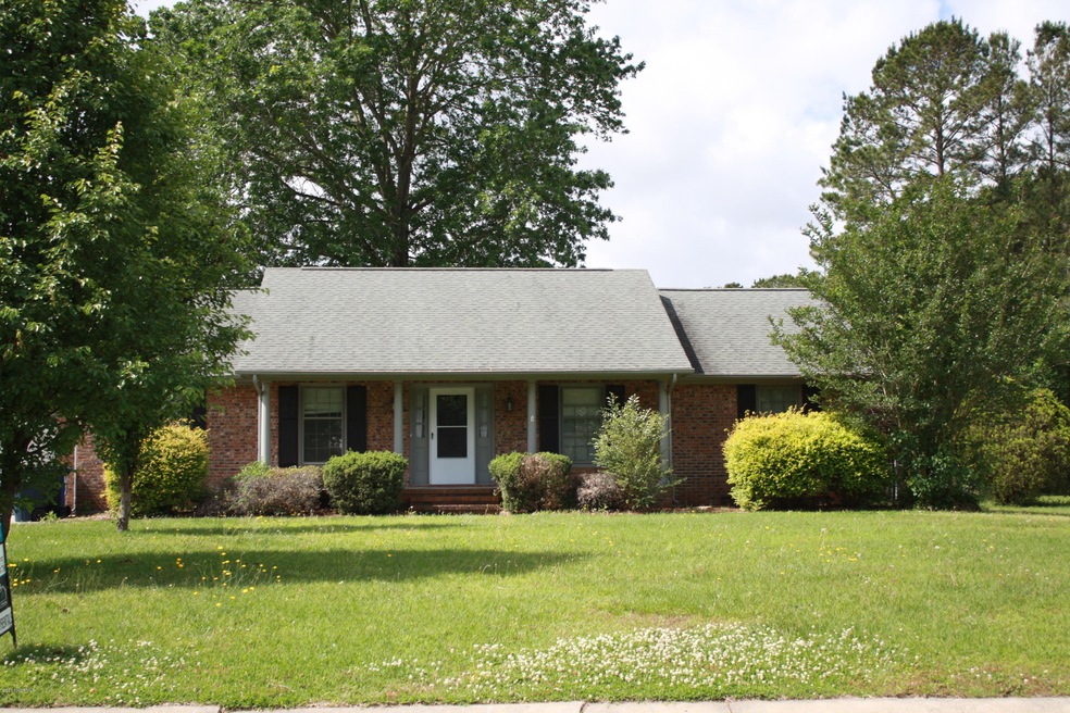 112 Columbia Dr, Jacksonville, NC 28546 - photo 1