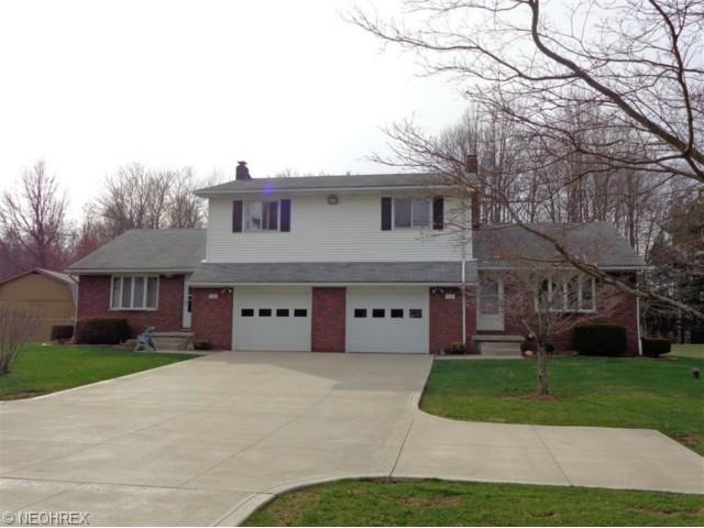 Each side of this duplex has it's own 2 bedrooms, 