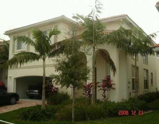 1027 Center Stone Ln, Riviera Beach, FL 33404 - photo 1