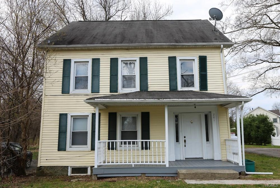 201 St Andrews Rd, Walden, NY 12586 - photo 1