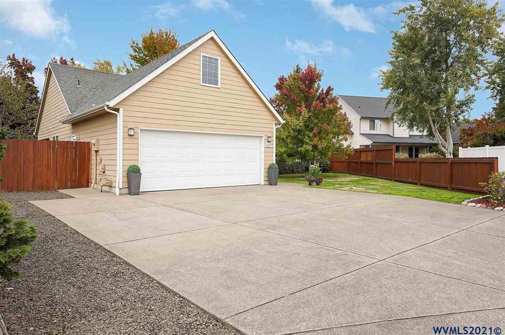 2077 Chase Loop SW, Albany, OR 97321 - photo 1
