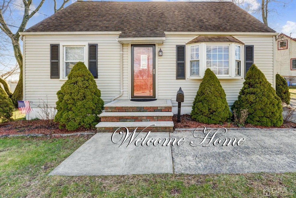 85 Longview Cir, Fords, NJ 08863 - photo 1