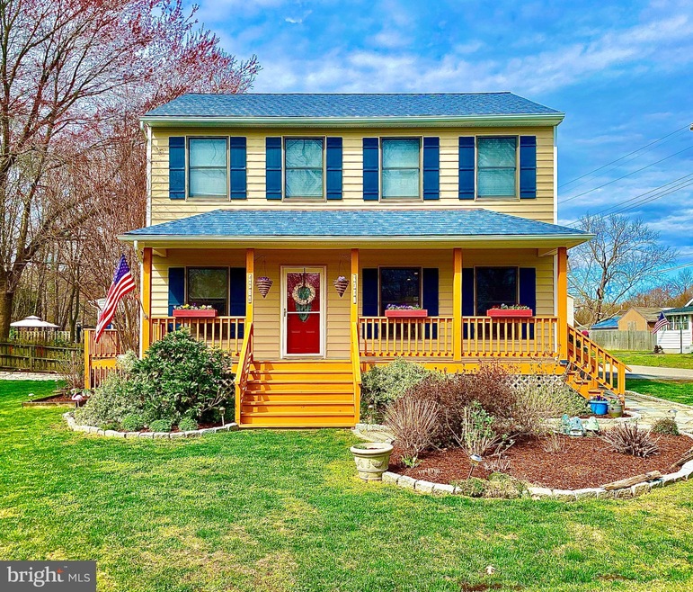 4916 Thomas Dr, Shady Side, MD 20764 - photo 1