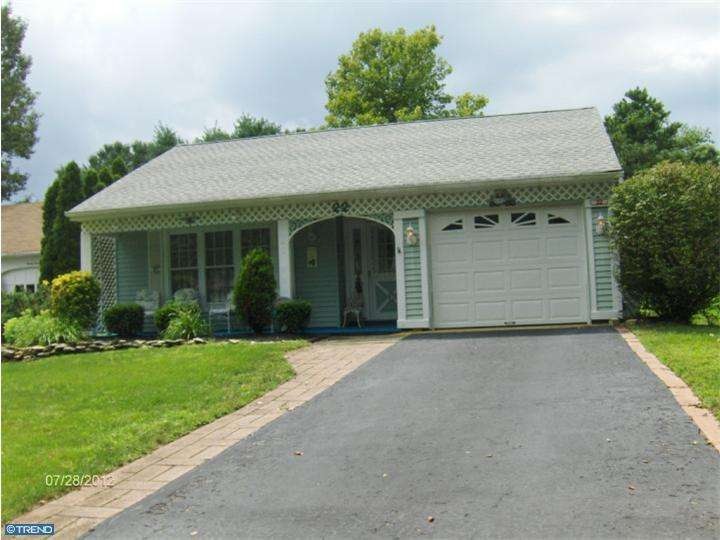 22 Maidstone Place, Southampton, NJ 08088 - photo 1