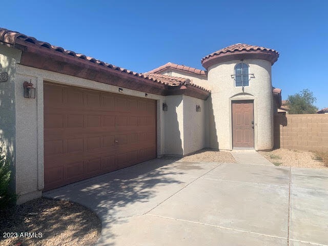 Front Exterior2