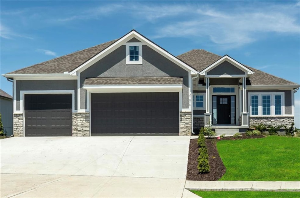 3222 SW Enoch St, Lee's Summit, MO 64082 - photo 1